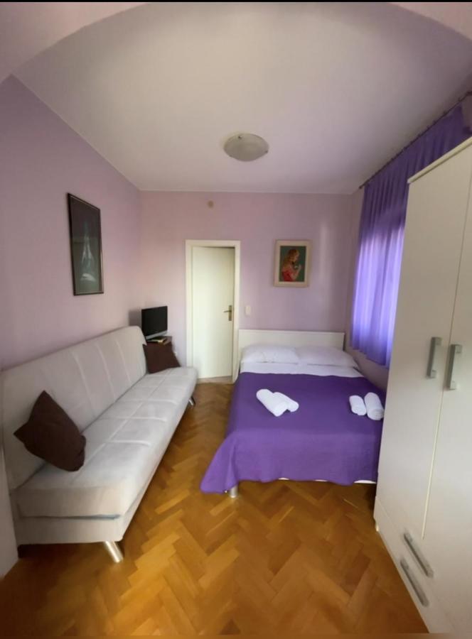 Studio Apartment Near Split Airport Kastela Bagian luar foto
